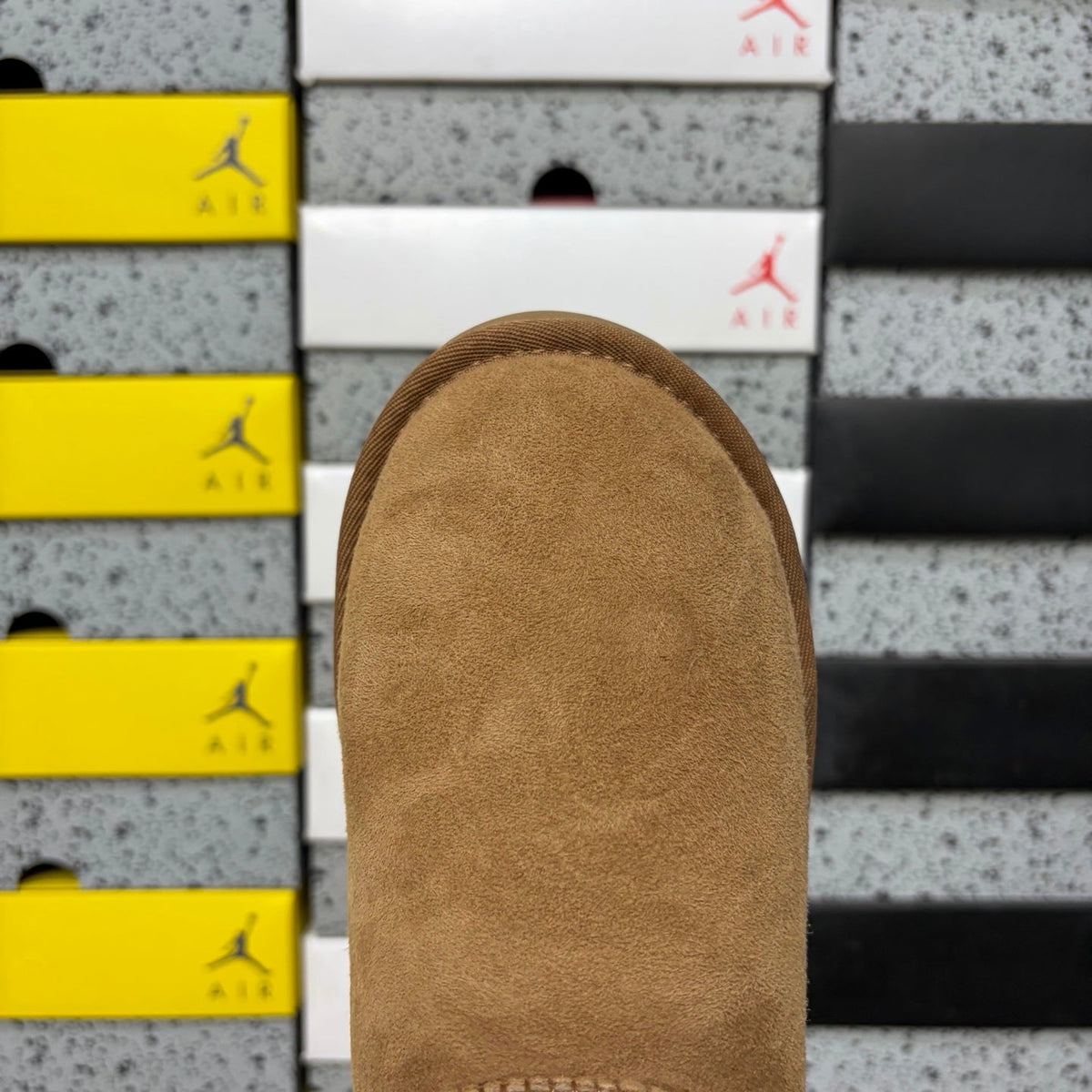 UGG Kallen Lace Classic Short Boot – Suede Boot with Shearling Lining, Tonal Back Seam & Classic Sunburst Sole in Chestnut