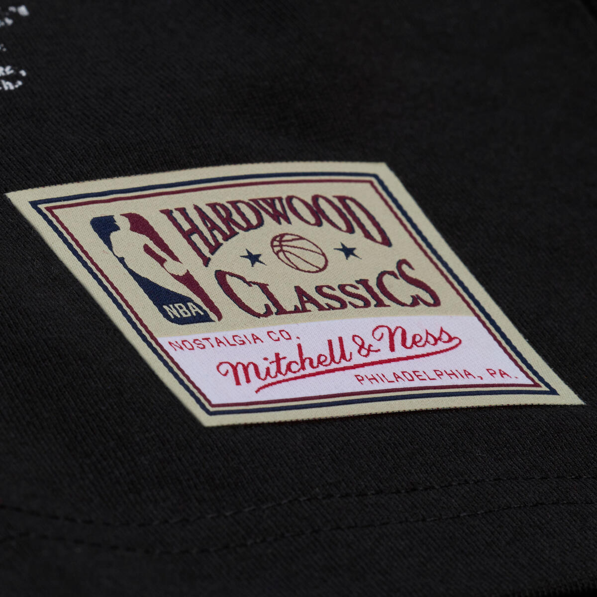 M&N NBA Chicago Bulls X LRG Wild Art Tee