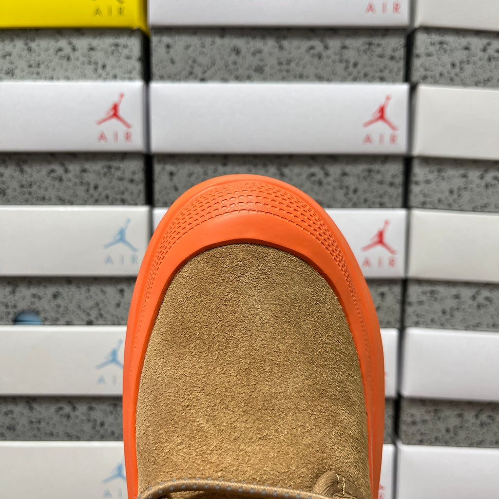 UGG Neumel Weather Hybrid Chukka Boot – Waterproof Suede Boot with UGGplush Lining, Lace-Up Closure & Contrast Orange Platform Outsole in Cattail