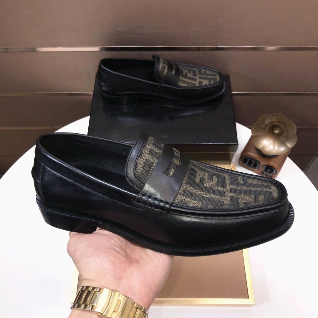 Fendi Men's Black & Brown Monogram Loafers